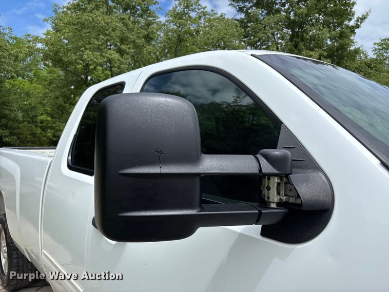 image for item FC4697 2010 Chevrolet Silverado 2500HD Ext. Cab pickup truck