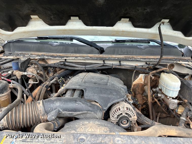 image for item FC4697 2010 Chevrolet Silverado 2500HD Ext. Cab pickup truck