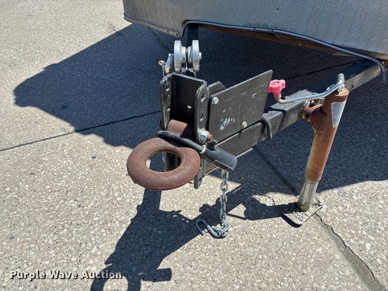 image for item FC5750 2001 Interstate enclosed cargo trailer