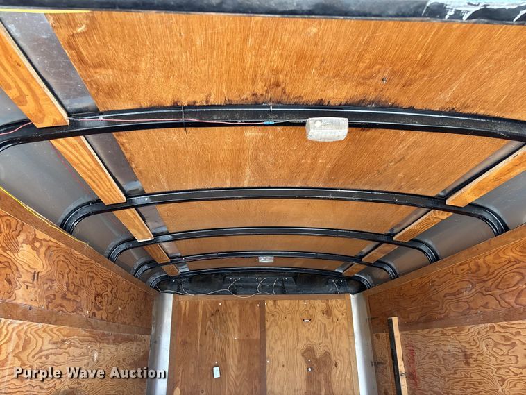 image for item FC5750 2001 Interstate enclosed cargo trailer