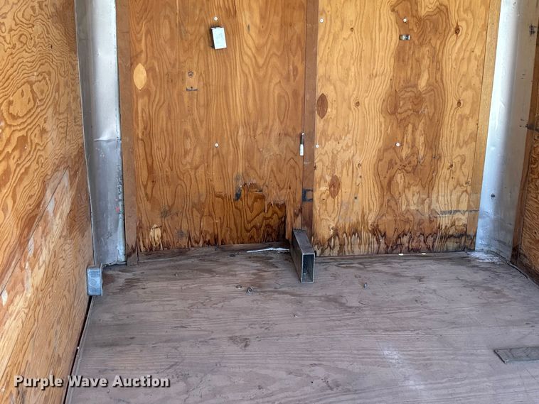 image for item FC5750 2001 Interstate enclosed cargo trailer