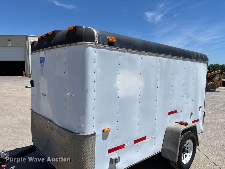 image for item FC5750 2001 Interstate enclosed cargo trailer