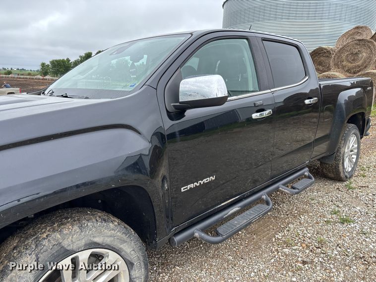 image for item FC5779 2018 GMC Canyon Crew Cab pickup truck