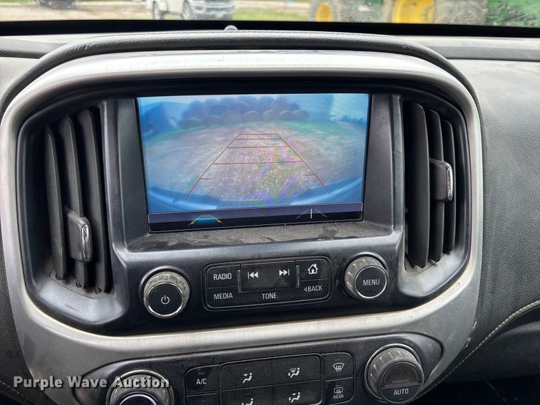 image for item FC5779 2018 GMC Canyon Crew Cab pickup truck