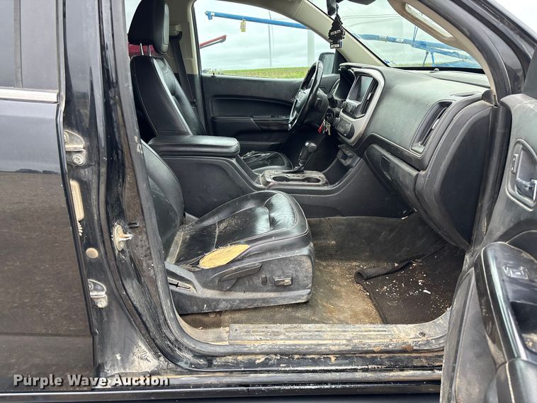 image for item FC5779 2018 GMC Canyon Crew Cab pickup truck