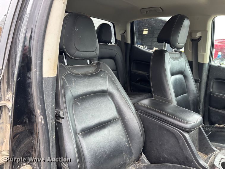 image for item FC5779 2018 GMC Canyon Crew Cab pickup truck
