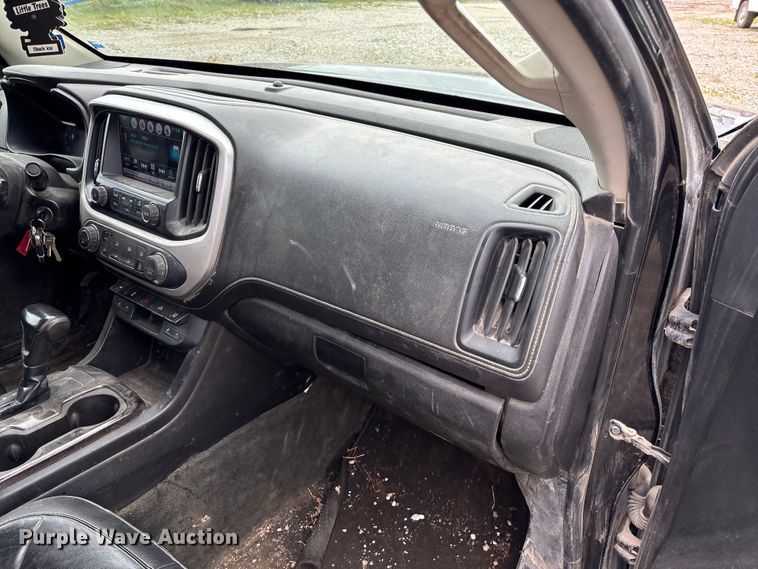 image for item FC5779 2018 GMC Canyon Crew Cab pickup truck