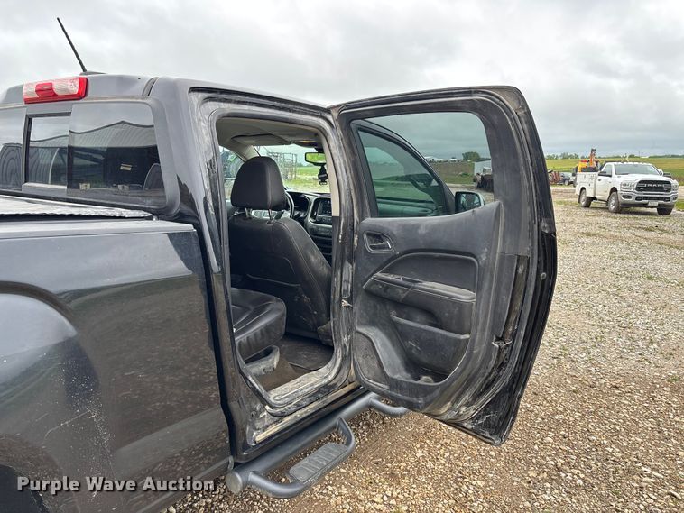 image for item FC5779 2018 GMC Canyon Crew Cab pickup truck