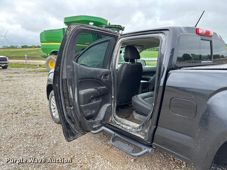 image for item FC5779 2018 GMC Canyon Crew Cab pickup truck