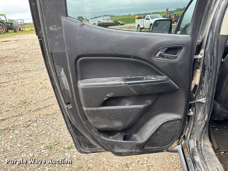image for item FC5779 2018 GMC Canyon Crew Cab pickup truck