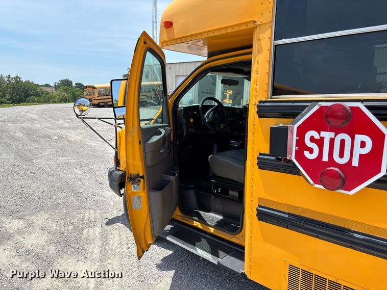 image for item FC5878 2015 Thomas Built Express G4500 school bus