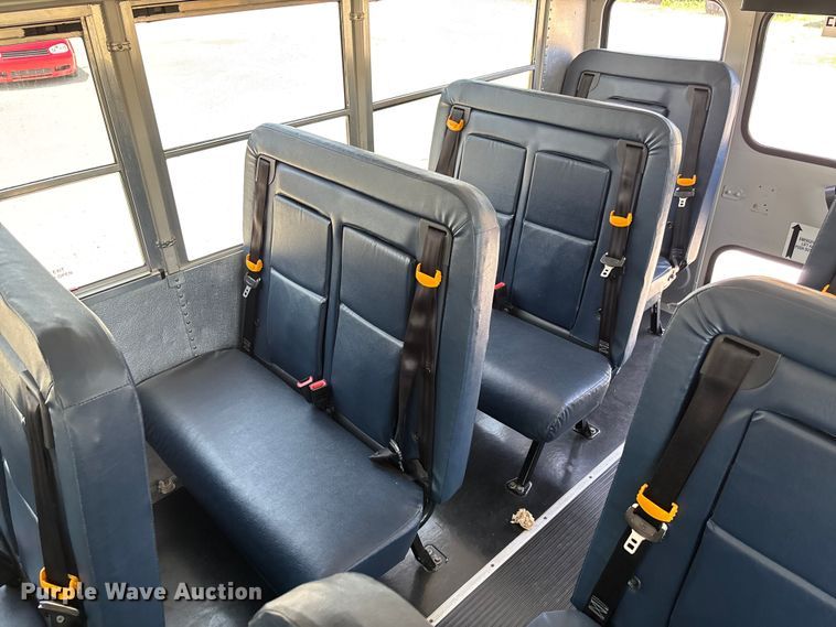 image for item FC5878 2015 Thomas Built Express G4500 school bus