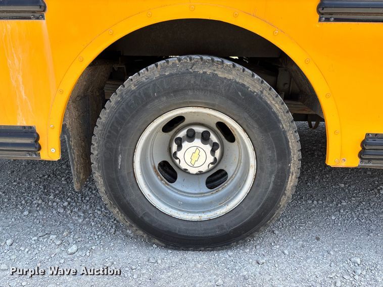 image for item FC5878 2015 Thomas Built Express G4500 school bus