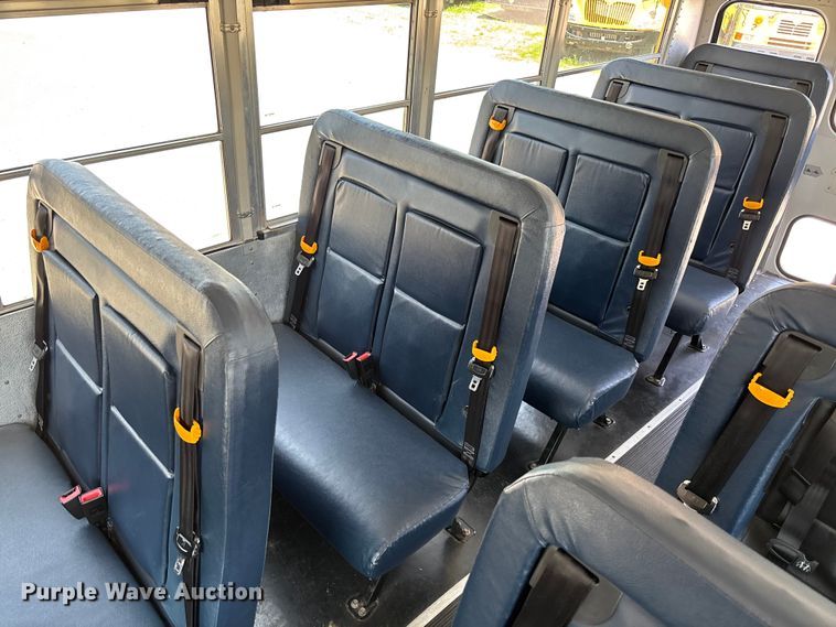 image for item FC5879 2015 Thomas Built Express G4500 school bus