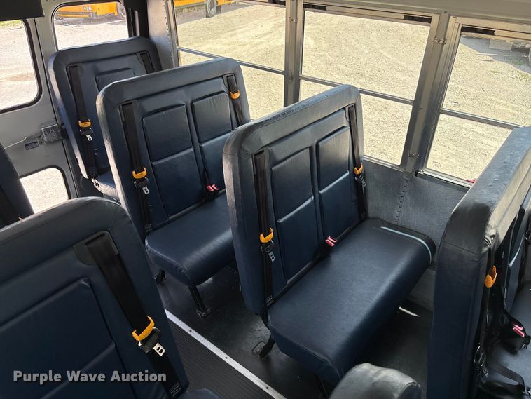 image for item FC5879 2015 Thomas Built Express G4500 school bus