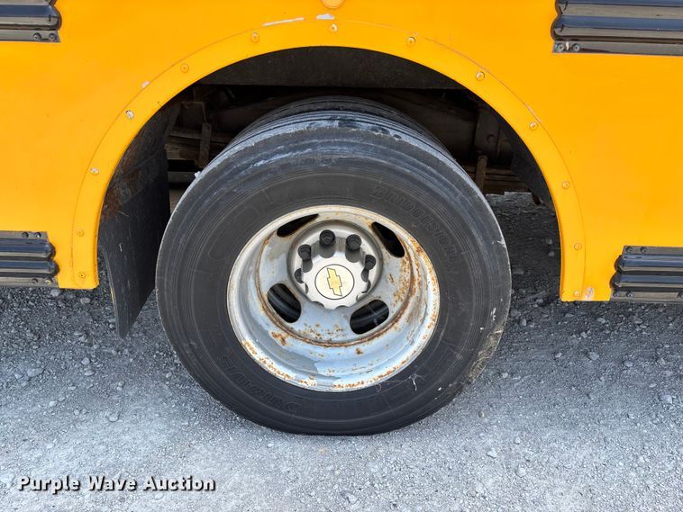 image for item FC5879 2015 Thomas Built Express G4500 school bus