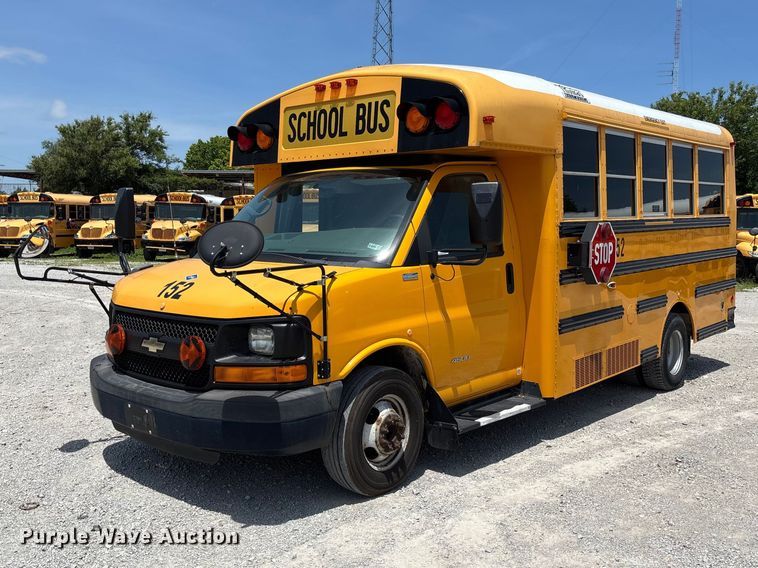 image for item FC5880 2015 Chevrolet Express G4500 school bus