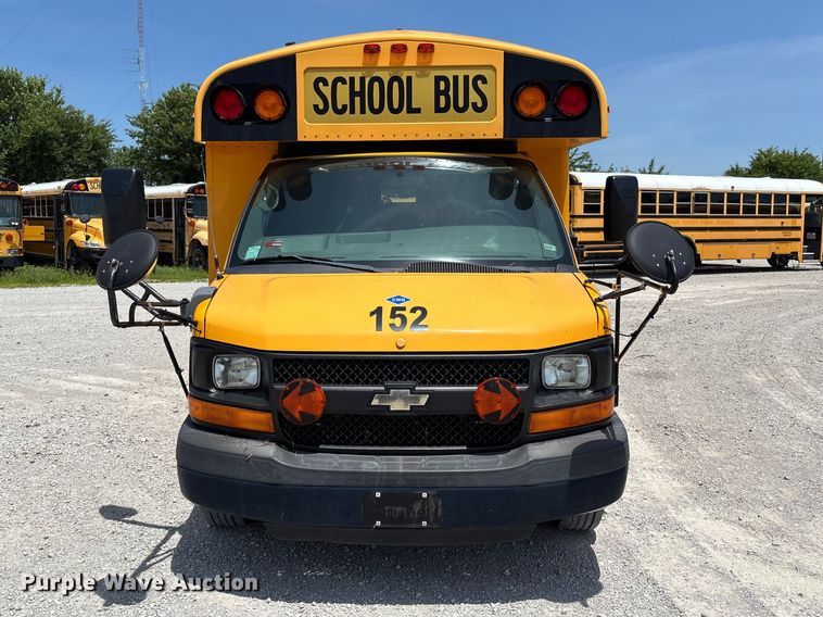 image for item FC5880 2015 Chevrolet Express G4500 school bus