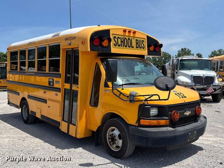 image for item FC5880 2015 Chevrolet Express G4500 school bus