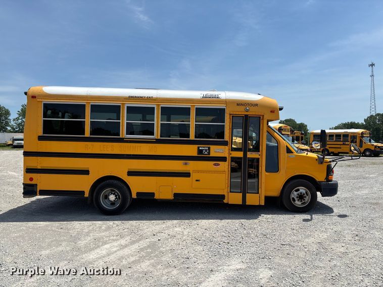 image for item FC5880 2015 Chevrolet Express G4500 school bus