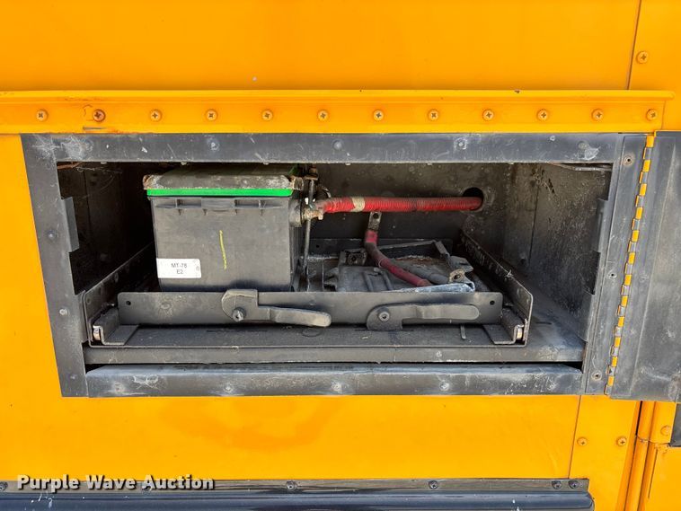 image for item FC5880 2015 Chevrolet Express G4500 school bus