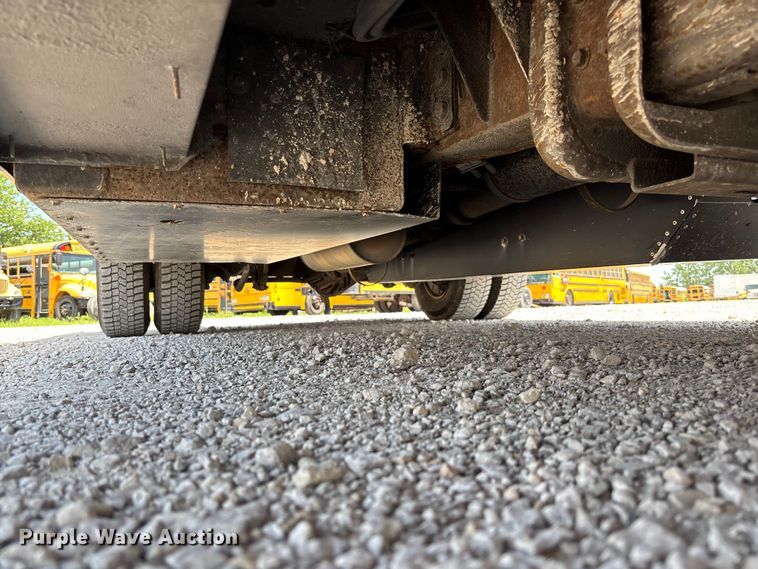 image for item FC5880 2015 Chevrolet Express G4500 school bus