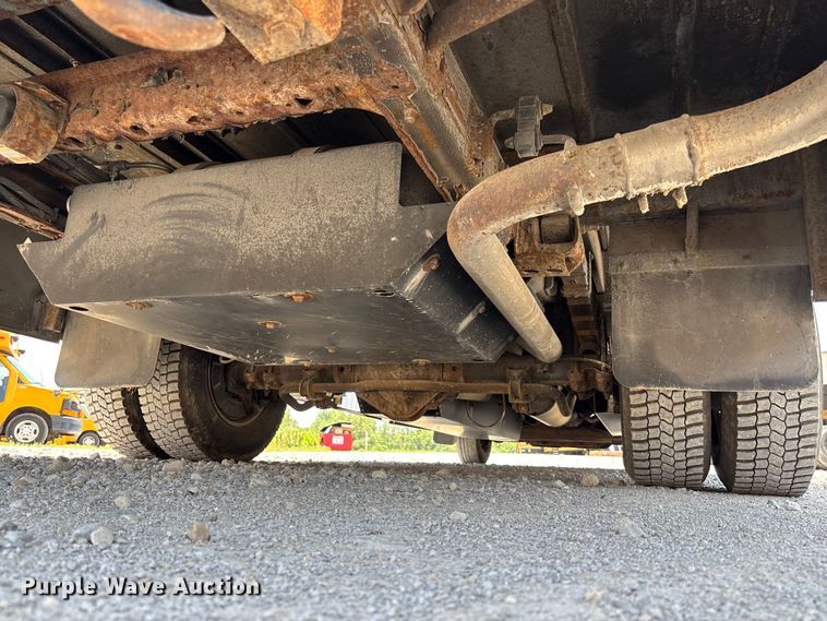 image for item FC5880 2015 Chevrolet Express G4500 school bus