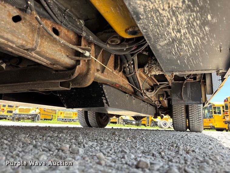 image for item FC5880 2015 Chevrolet Express G4500 school bus