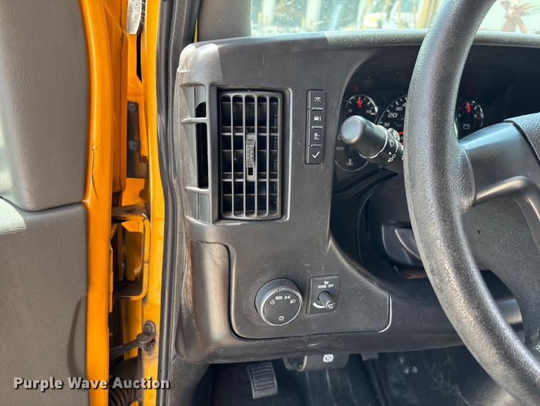 image for item FC5880 2015 Chevrolet Express G4500 school bus