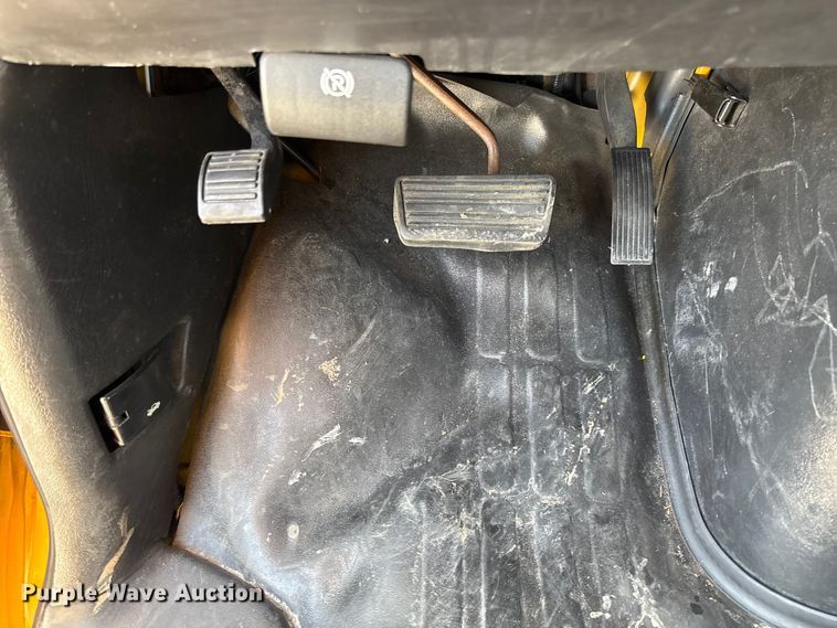 image for item FC5880 2015 Chevrolet Express G4500 school bus