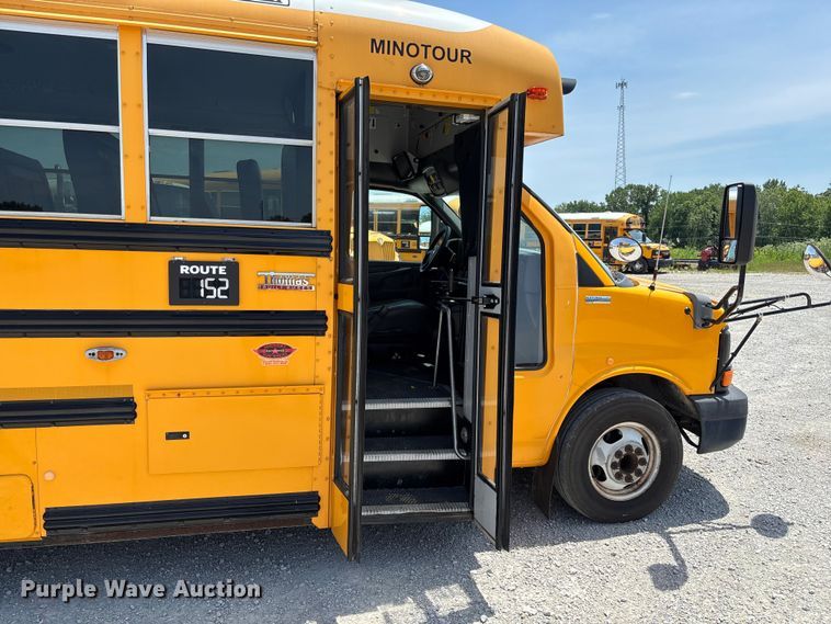 image for item FC5880 2015 Chevrolet Express G4500 school bus