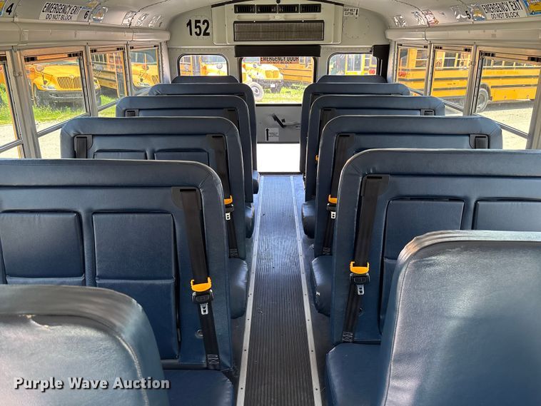 image for item FC5880 2015 Chevrolet Express G4500 school bus
