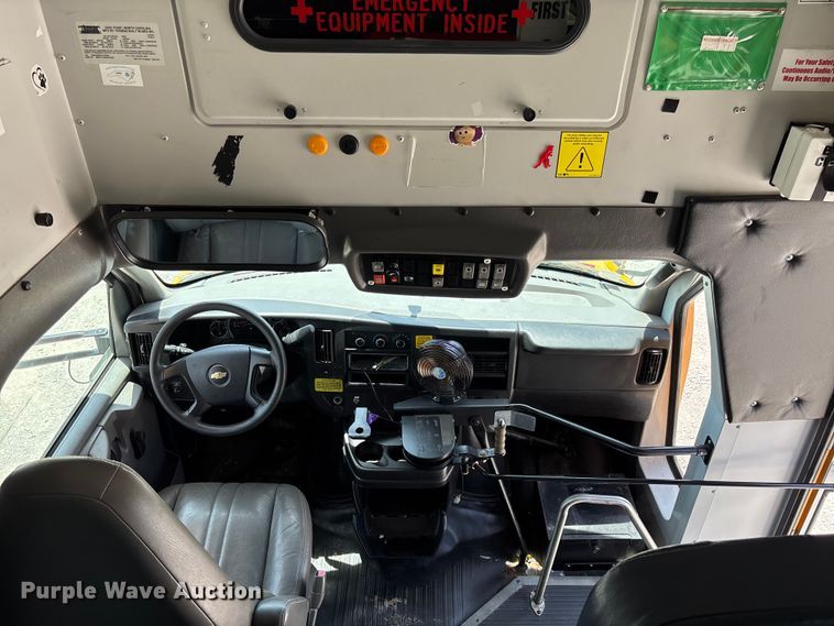 image for item FC5880 2015 Chevrolet Express G4500 school bus