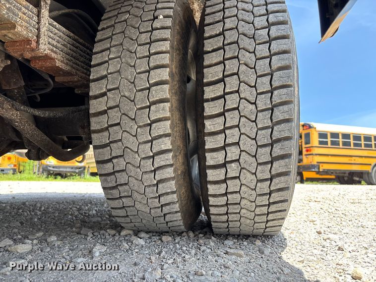 image for item FC5880 2015 Chevrolet Express G4500 school bus