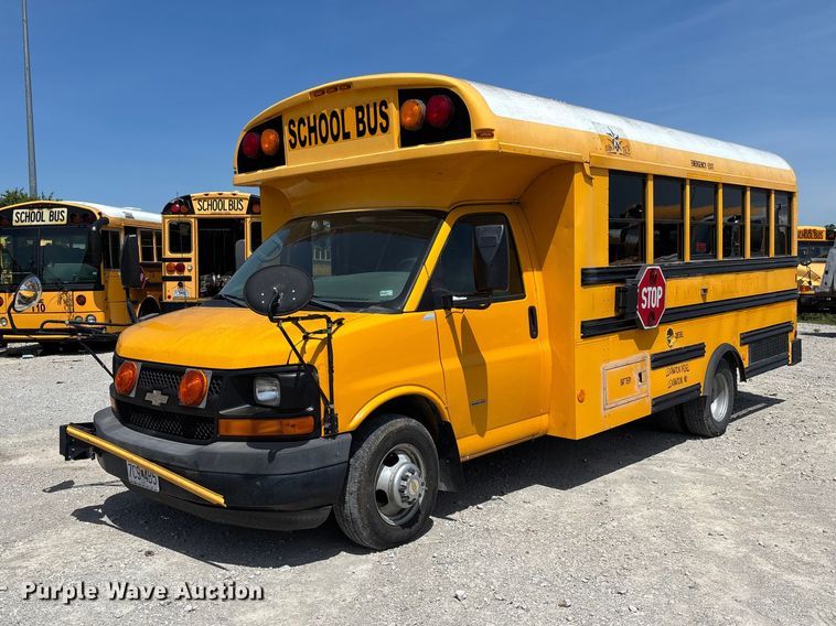 image for item FC5883 2010 Chevrolet Express 3500 school bus