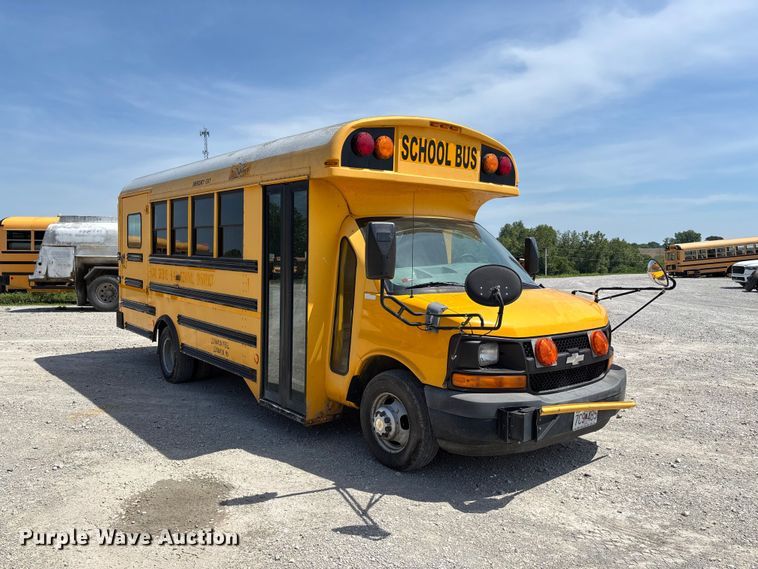 image for item FC5883 2010 Chevrolet Express 3500 school bus
