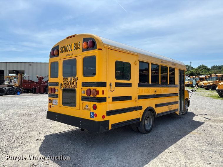 image for item FC5883 2010 Chevrolet Express 3500 school bus