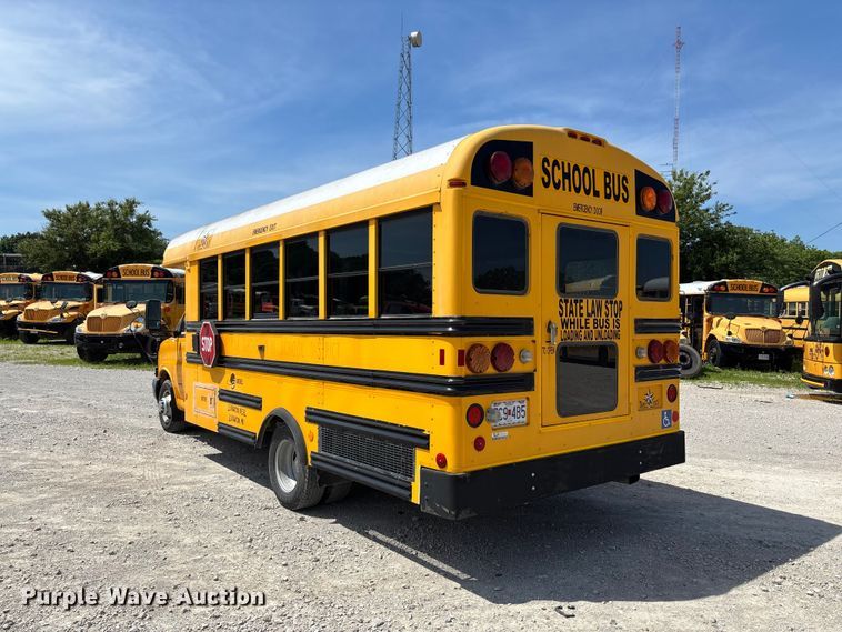 image for item FC5883 2010 Chevrolet Express 3500 school bus