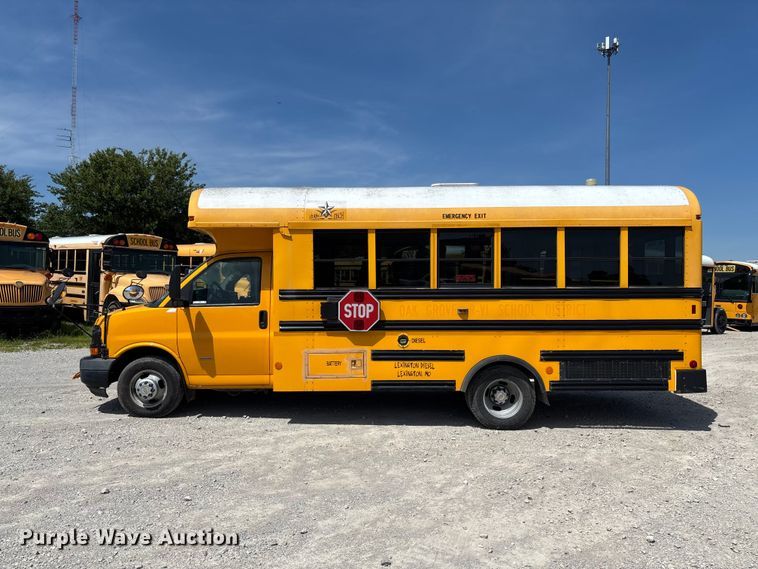 image for item FC5883 2010 Chevrolet Express 3500 school bus