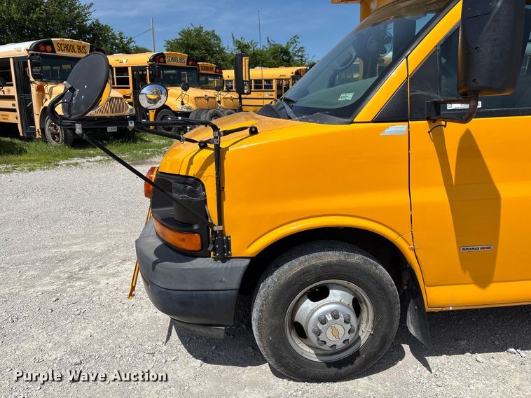 image for item FC5883 2010 Chevrolet Express 3500 school bus