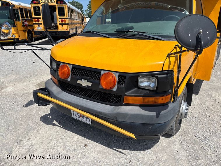 image for item FC5883 2010 Chevrolet Express 3500 school bus