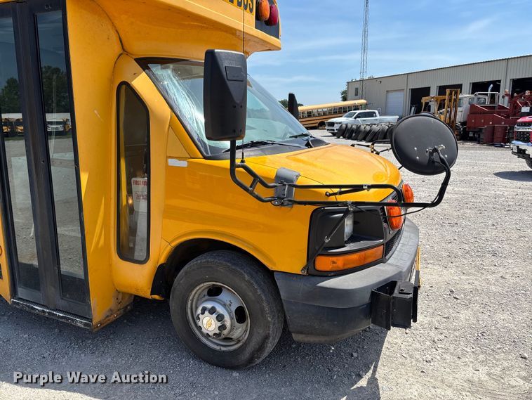 image for item FC5883 2010 Chevrolet Express 3500 school bus