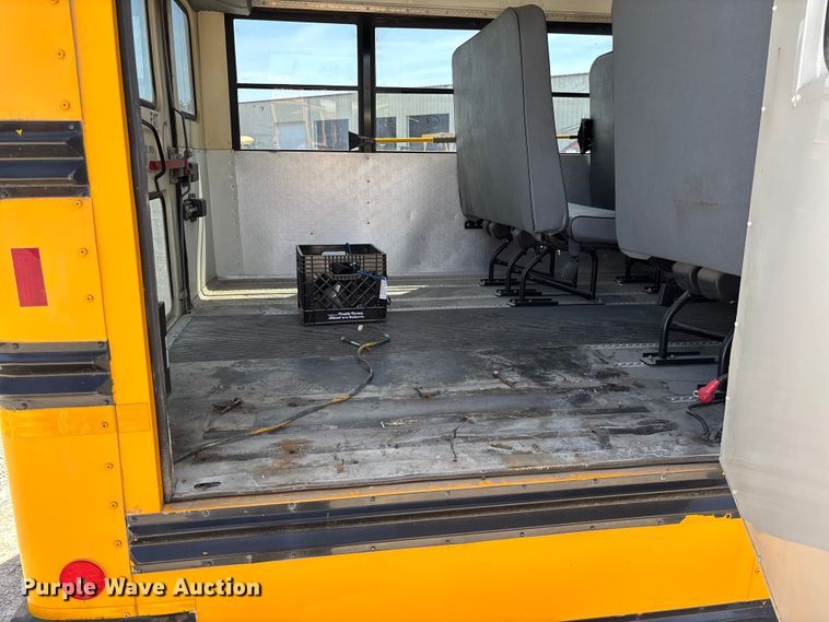 image for item FC5883 2010 Chevrolet Express 3500 school bus