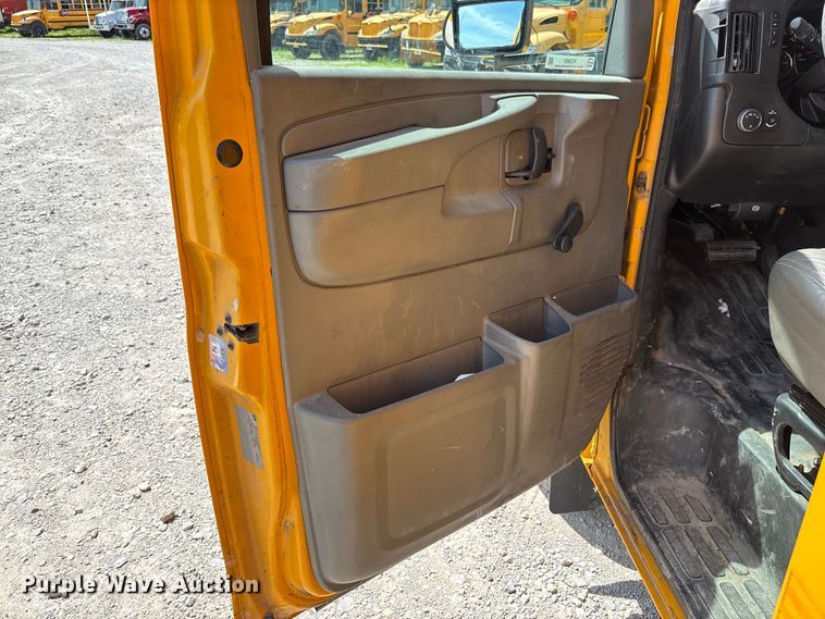image for item FC5883 2010 Chevrolet Express 3500 school bus
