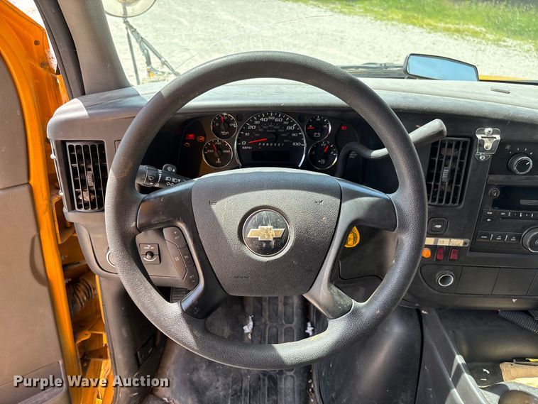 image for item FC5883 2010 Chevrolet Express 3500 school bus