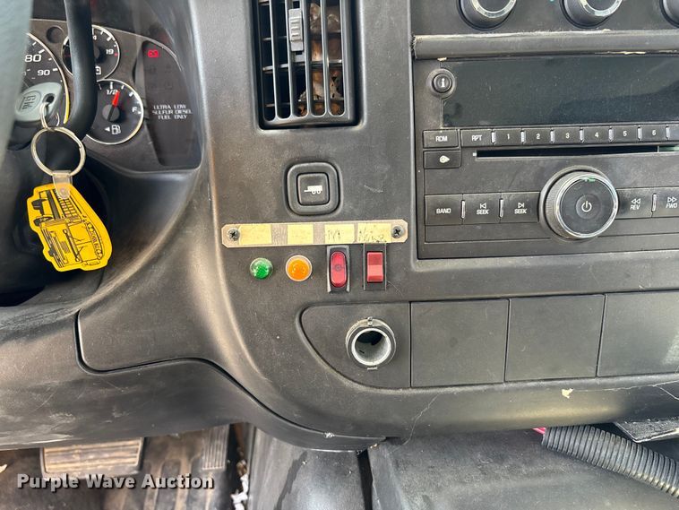 image for item FC5883 2010 Chevrolet Express 3500 school bus