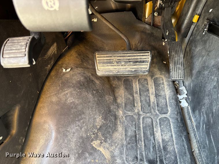 image for item FC5883 2010 Chevrolet Express 3500 school bus