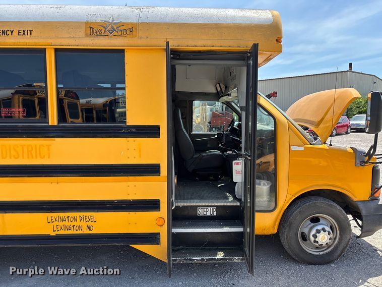 image for item FC5883 2010 Chevrolet Express 3500 school bus