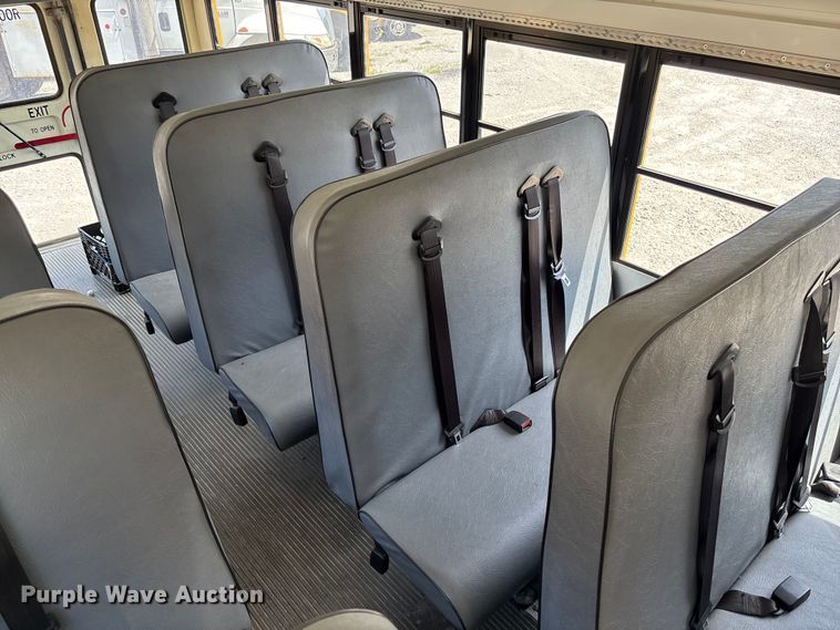 image for item FC5883 2010 Chevrolet Express 3500 school bus