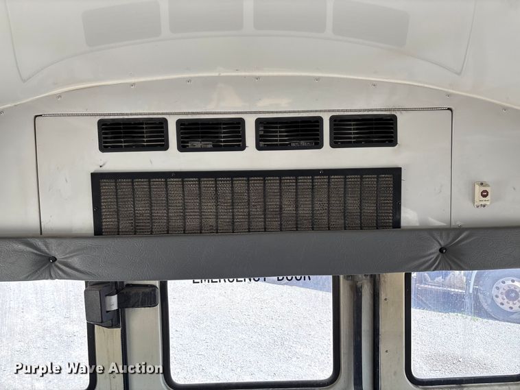 image for item FC5883 2010 Chevrolet Express 3500 school bus